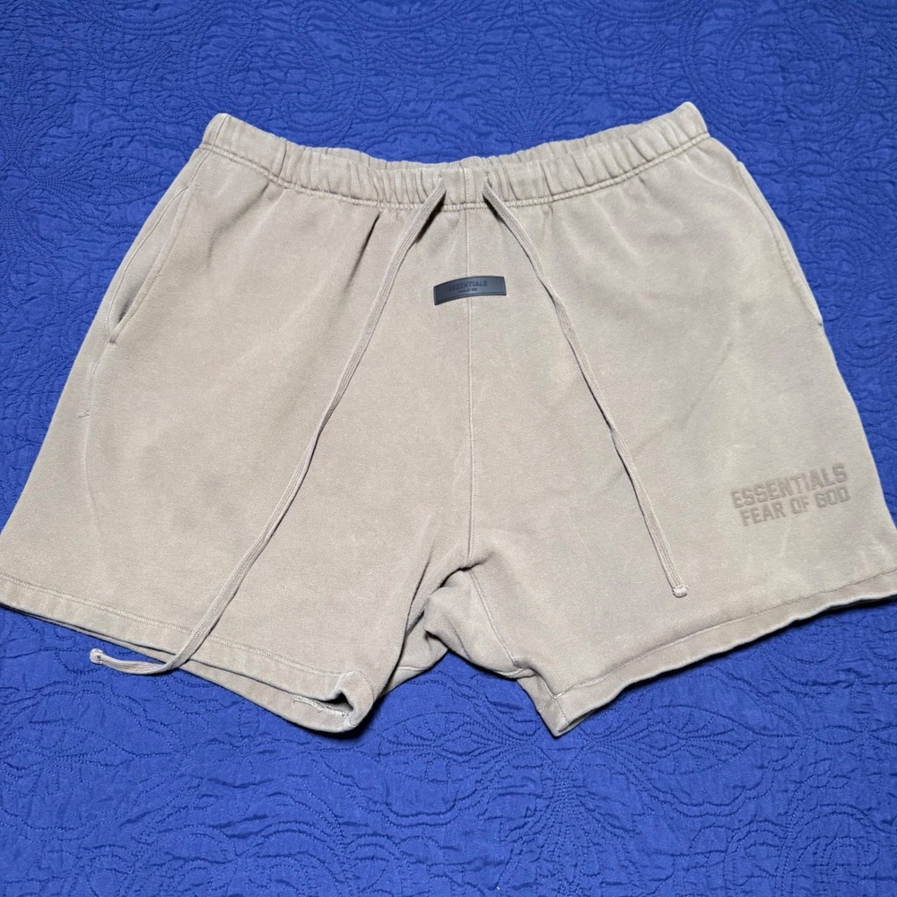 Fear of God Essentials Sweat Shorts Khaki Taupe XXL Mens Logo Fleece Read